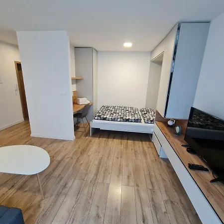 Calvin - Sklenarska 1 Lägenhet Prievidza