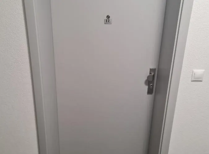 Διαμέρισμα Calvin - Sklenarska 1 Prievidza